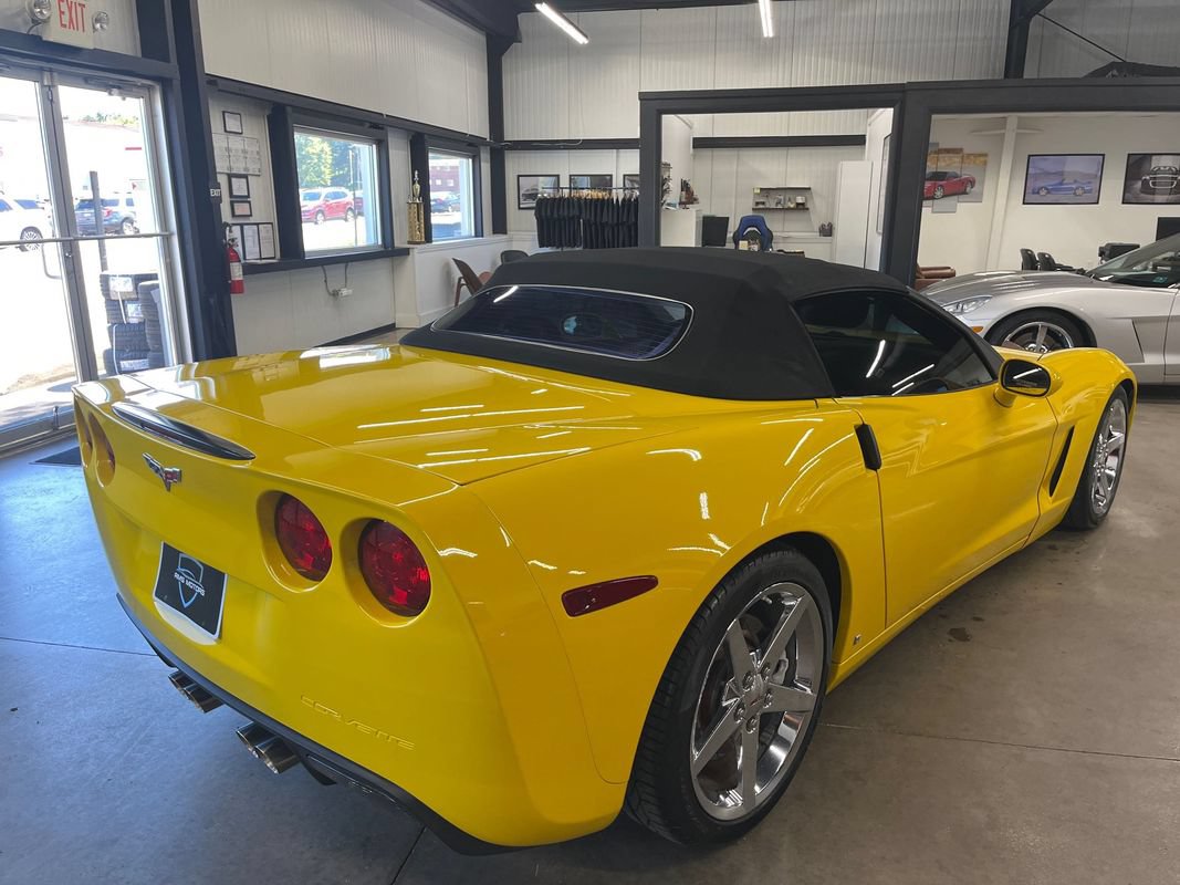 Used 2007 Chevrolet Corvette Convertible w/ Preferred Equipment Group RWD image 14