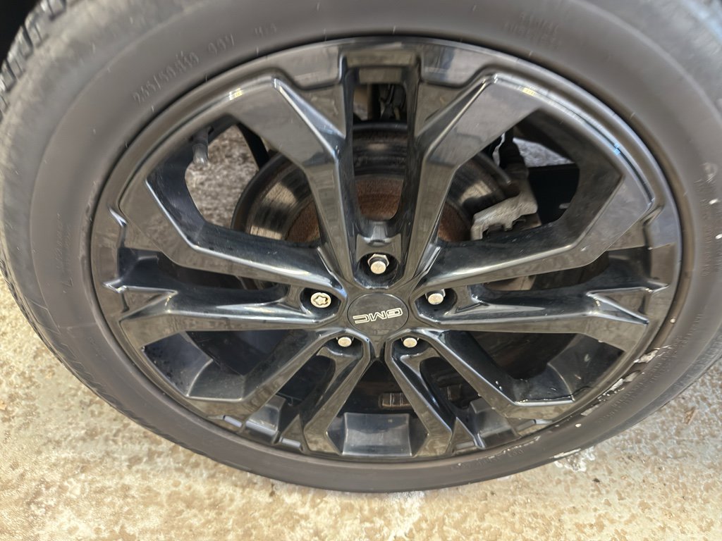 Used 2019 GMC Terrain SLE w/ Black Edition image 33