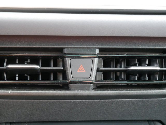 Certified 2026 Volkswagen Tiguan SE AWD/4WD image 33