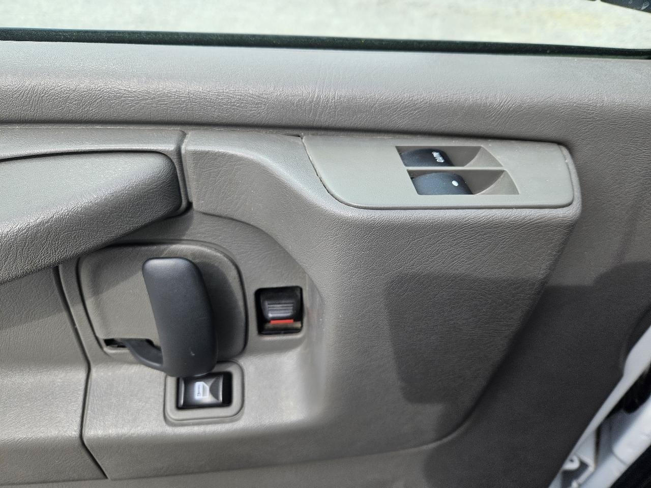Used 2014 Chevrolet Express 1500 LT w/ LT Preferred Equipment Group AWD/4WD image 13