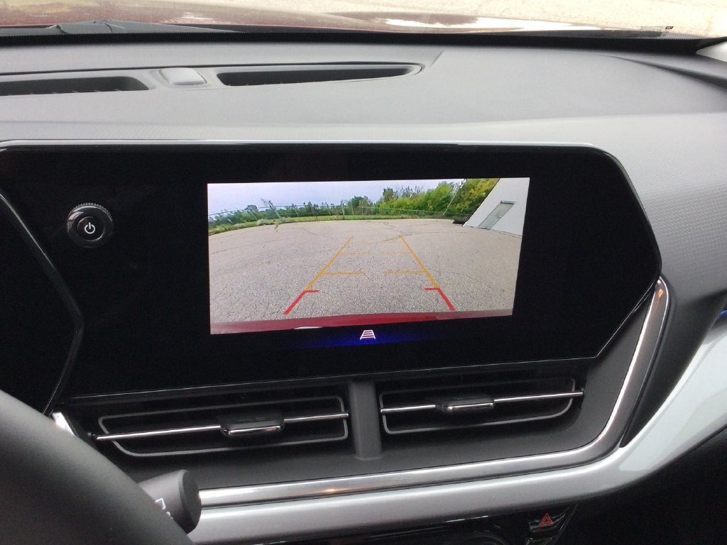 Used 2024 Chevrolet Trax LT w/ Driver Confidence Package FWD image 19