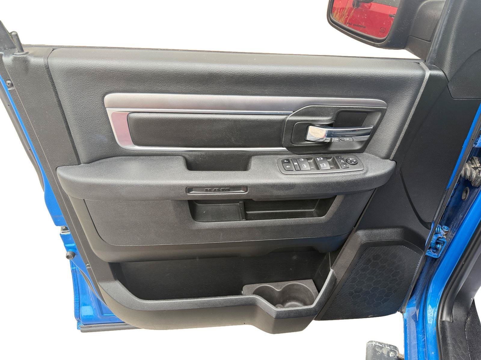 Used 2022 RAM 1500 Classic Warlock AWD/4WD image 9