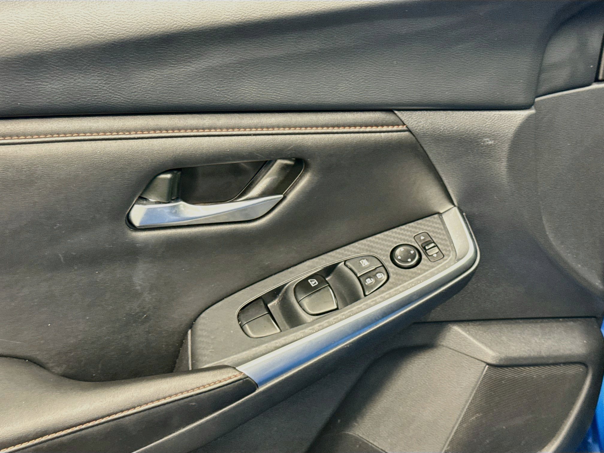 Used 2025 Nissan Sentra SR FWD image 15