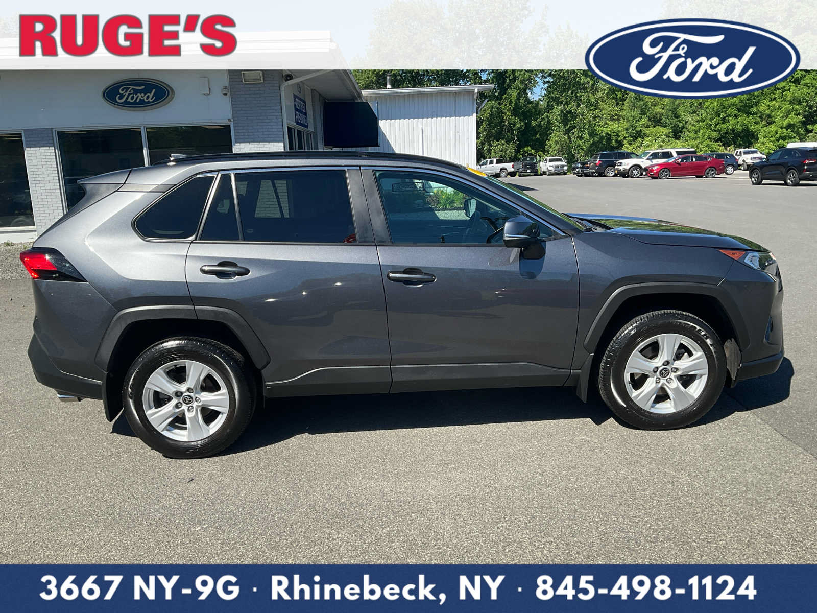 Used 2021 Toyota RAV4 XLE w/ XLE Grade Weather Package AWD/4WD image 2