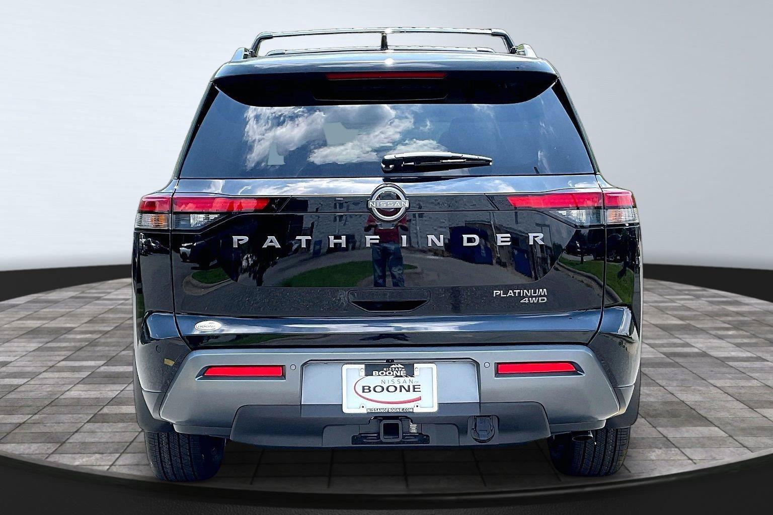 New 2026 Nissan Pathfinder Platinum w/ Lighting Package AWD/4WD image 4