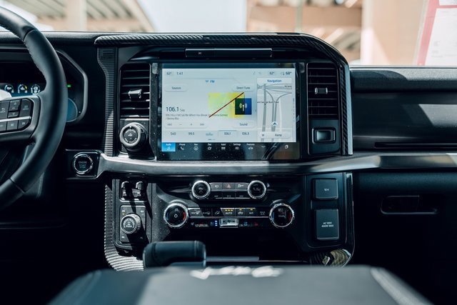 New 2025 Ford F150 Lariat w/ Equipment Group 502A High image 43