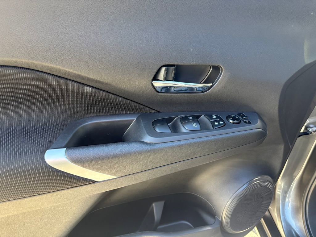 Certified 2024 Nissan Kicks SV image 14