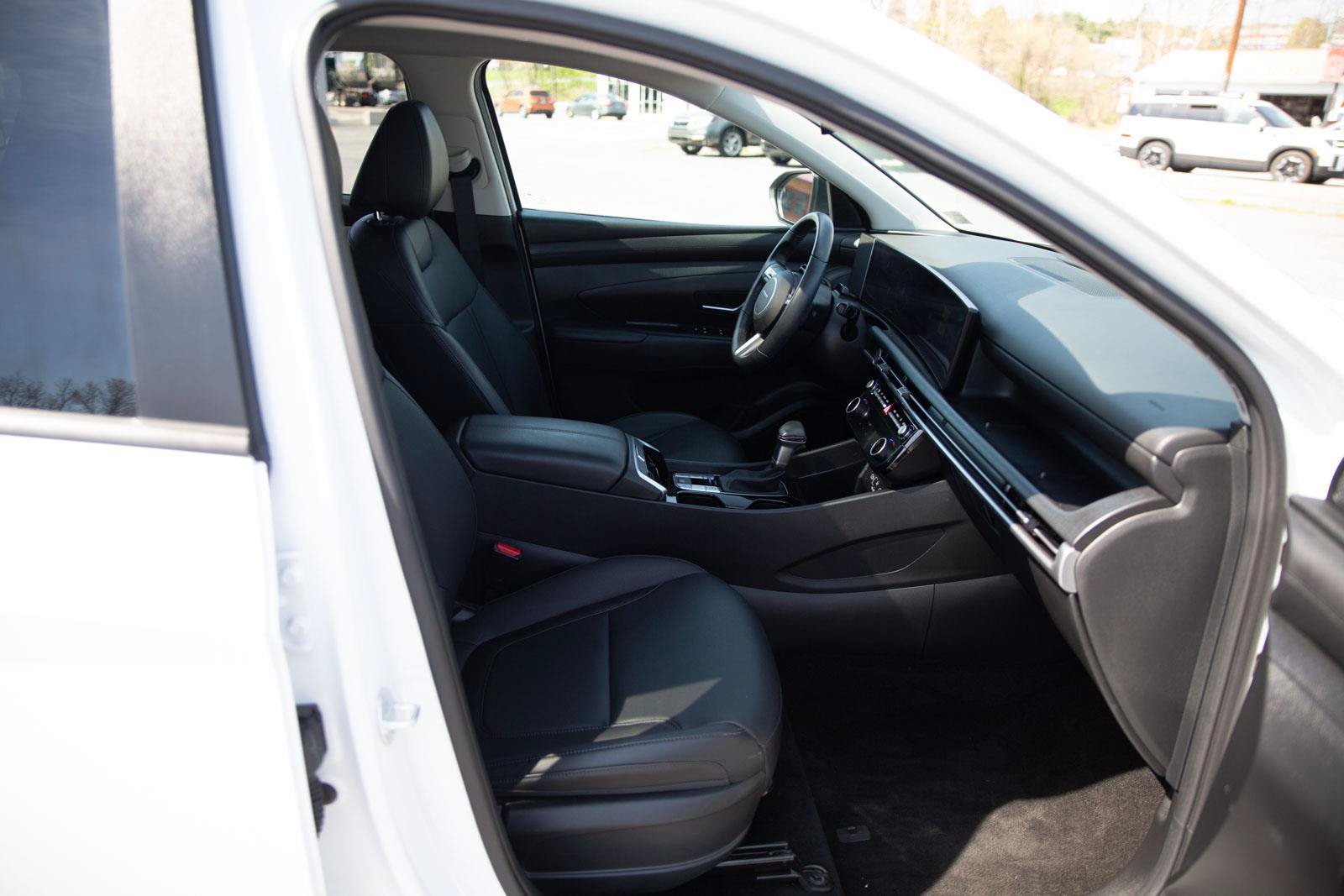 Used 2025 Hyundai Tucson SEL AWD/4WD image 24
