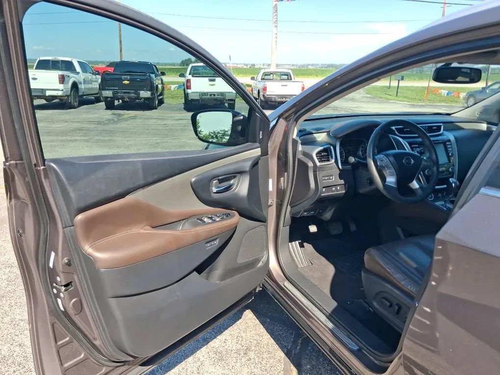 Used 2015 Nissan Murano Platinum w/ Platinum Technology Package FWD image 12