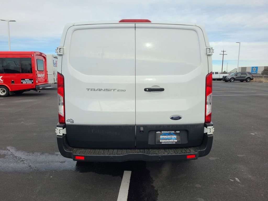 Used 2018 Ford Transit 250 130 Low Roof image 4