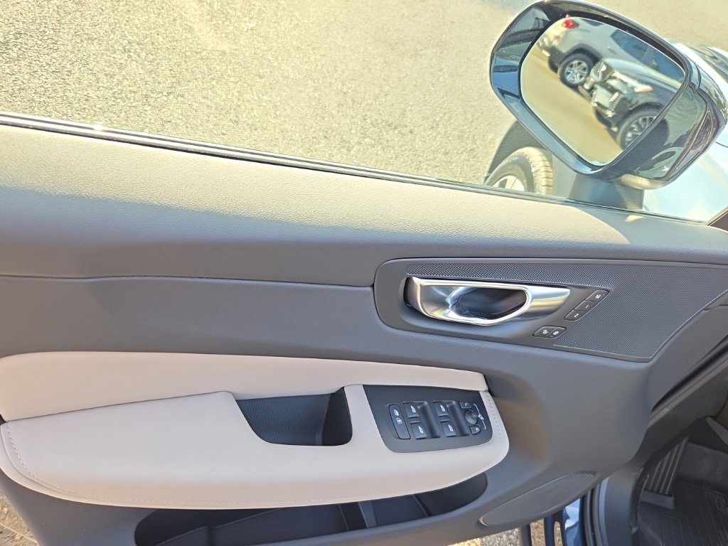 New 2026 Volvo XC60 B5 Plus w/ Protection Package Premier image 3