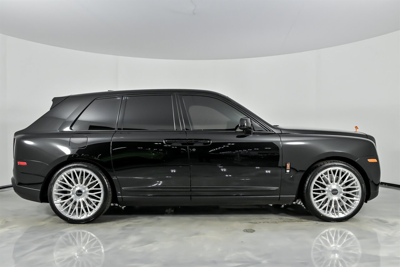Used 2022 Rolls-Royce Cullinan image 14