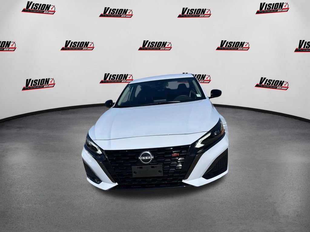 New 2025 Nissan Altima 2.5 SR image 2