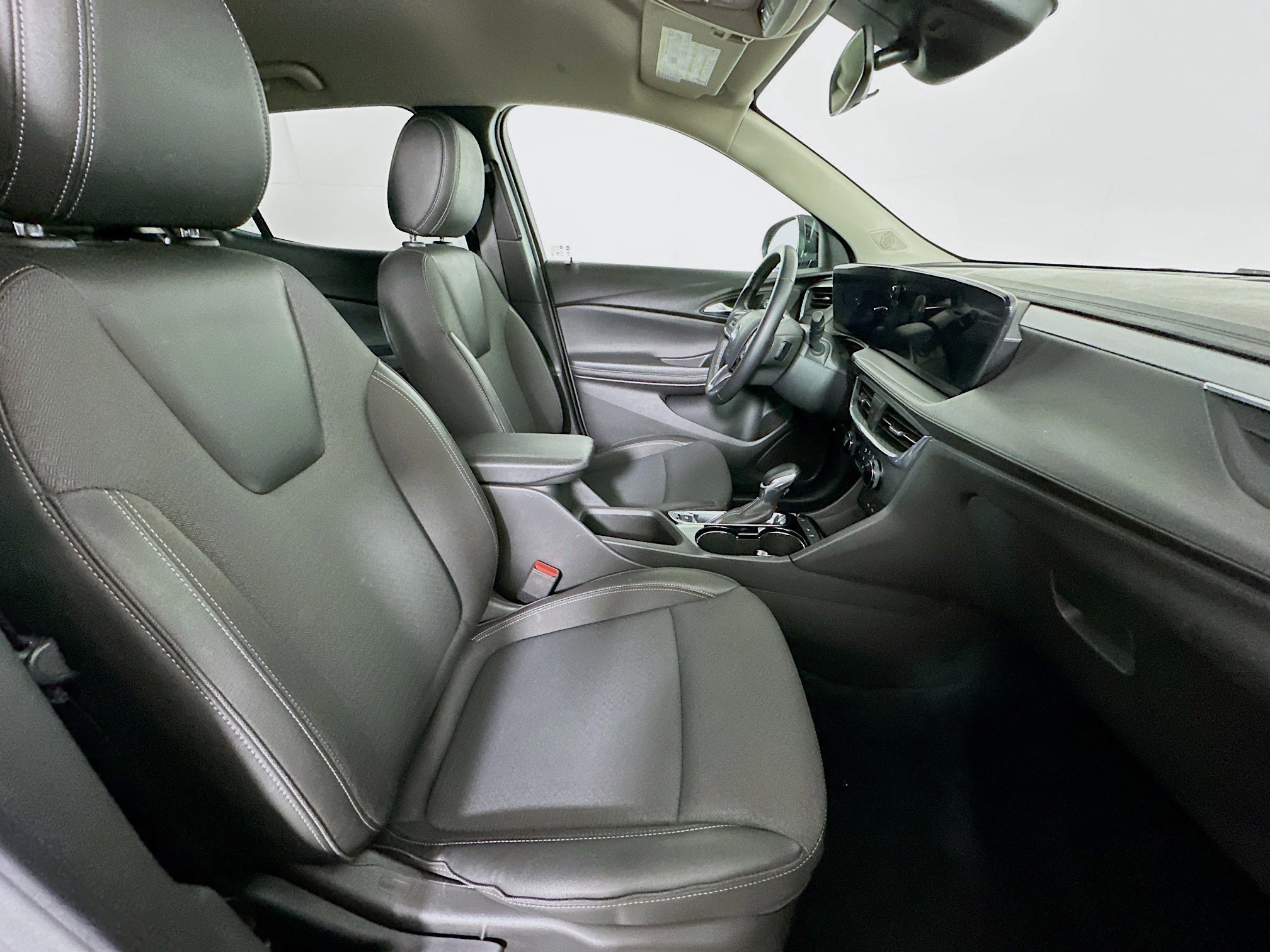Used 2025 Buick Encore GX Preferred image 29