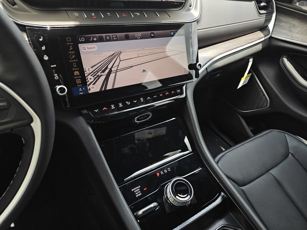 New 2026 Jeep Grand Cherokee L Limited AWD/4WD image 17