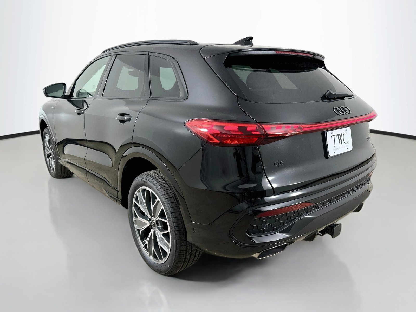 New 2026 Audi Q5 Premium Plus AWD/4WD image 7