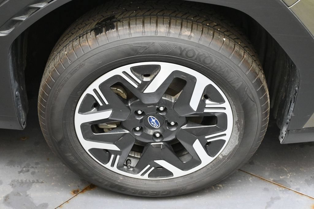 Certified 2025 Subaru Forester Premium AWD/4WD image 10
