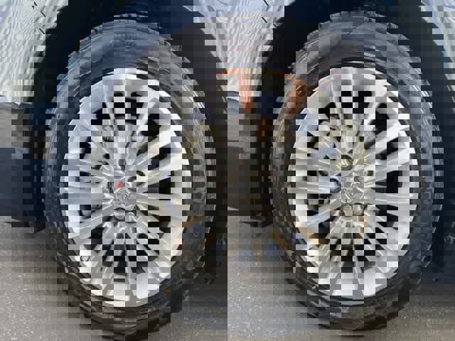 Used 2015 Toyota Avalon Limited image 10