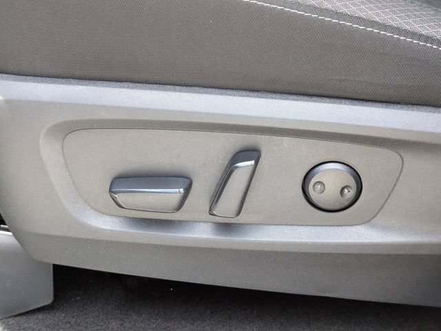Used 2025 Nissan Pathfinder SV FWD image 24