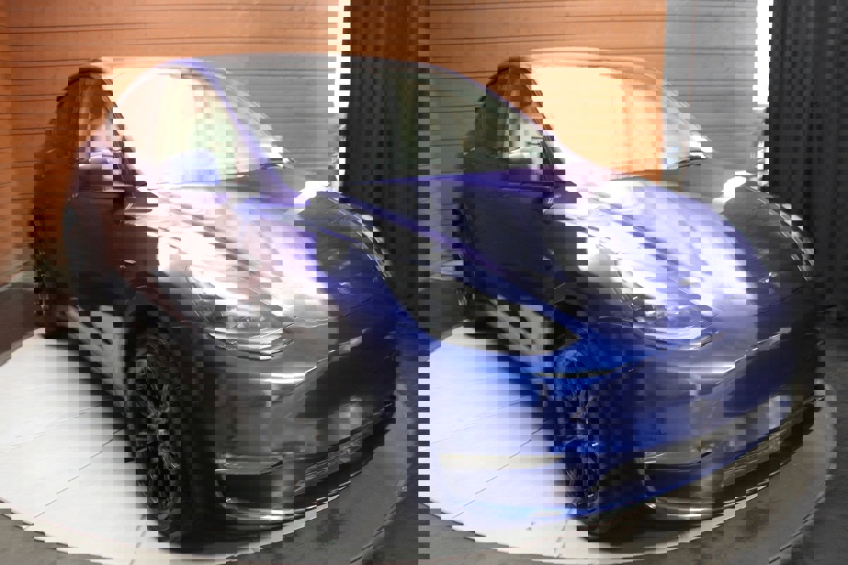 Used 2023 Tesla Model Y Long Range image 19