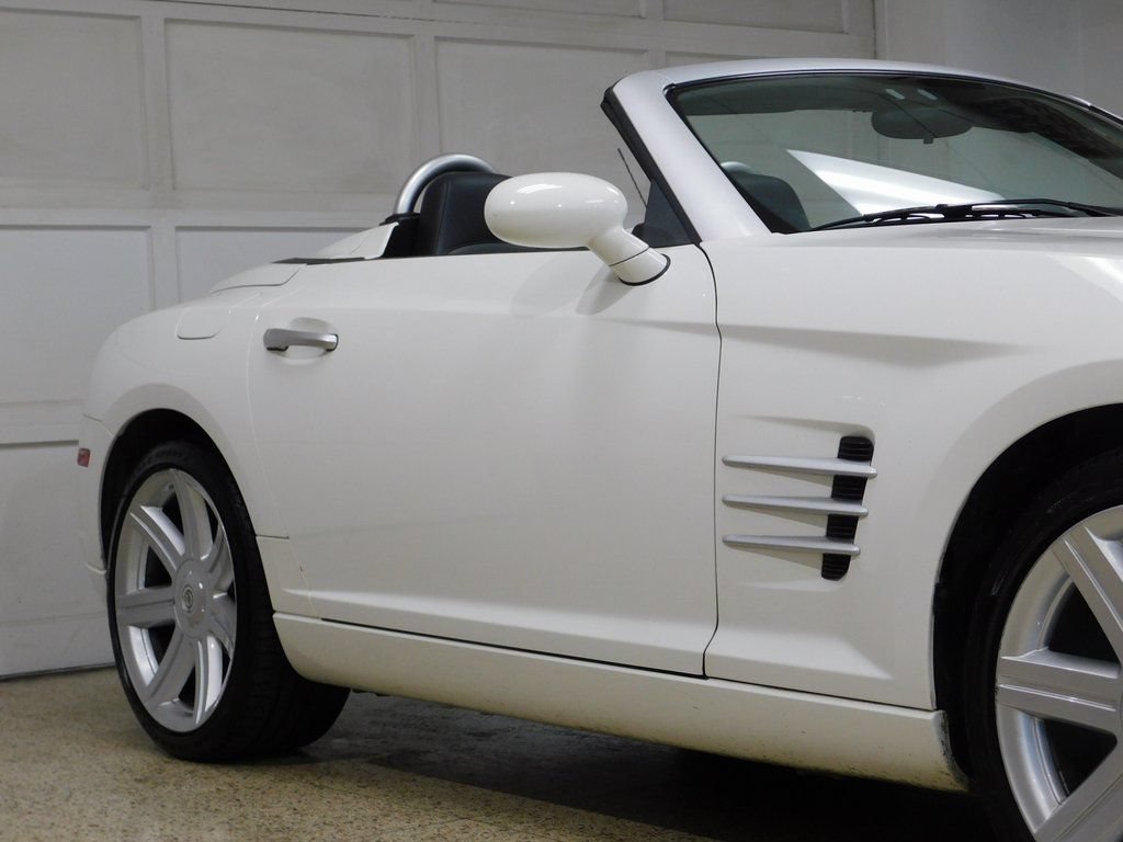 Used 2005 Chrysler Crossfire Limited RWD image 21