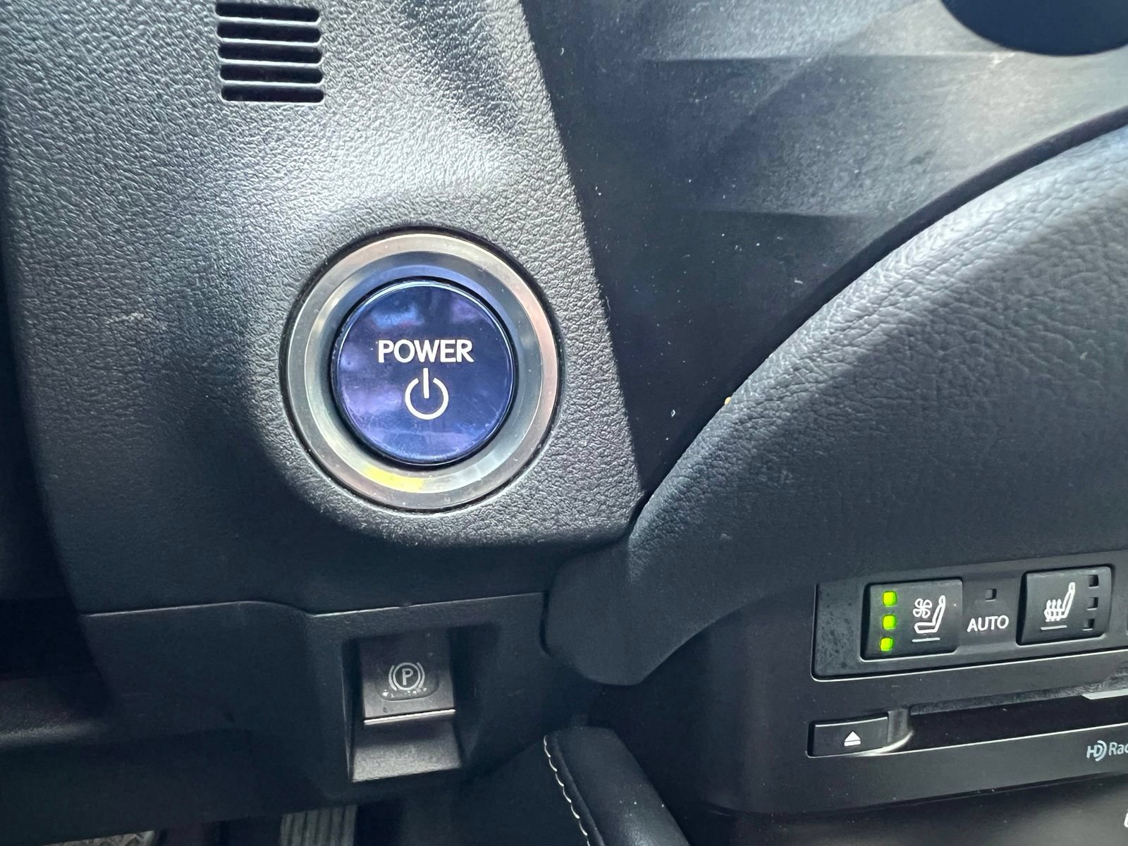 Used 2019 Lexus ES 300h Ultra Luxury w/ Accessory Package 2 FWD image 52