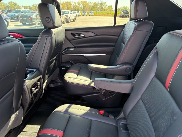 Used 2024 Chevrolet Traverse RS AWD/4WD image 15
