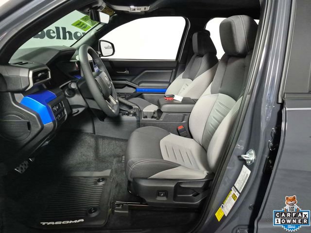 Used 2025 Toyota Tacoma TRD Sport AWD/4WD image 9