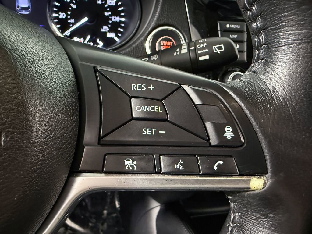 Used 2018 Nissan Rogue SL image 32