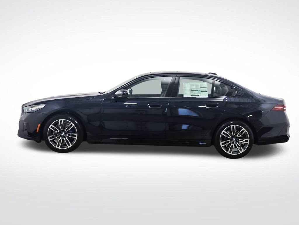 Used 2026 BMW 530i xDrive w/ M Sport Package AWD/4WD image 3
