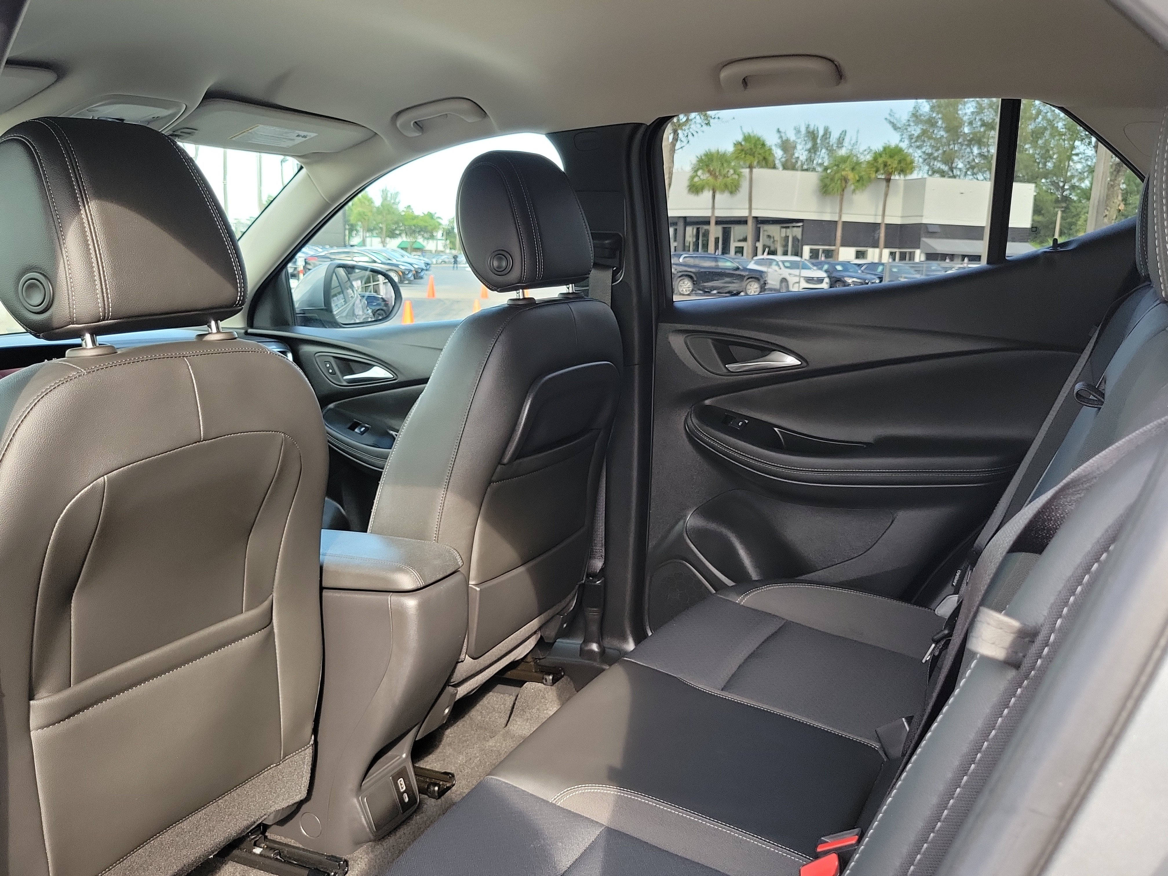 Used 2024 Buick Encore GX Preferred w/ Comfort Package FWD image 13