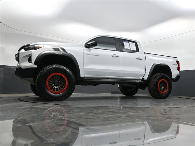 Used 2024 Chevrolet Colorado ZR2 w/ ZR2 Convenience Package III image 34