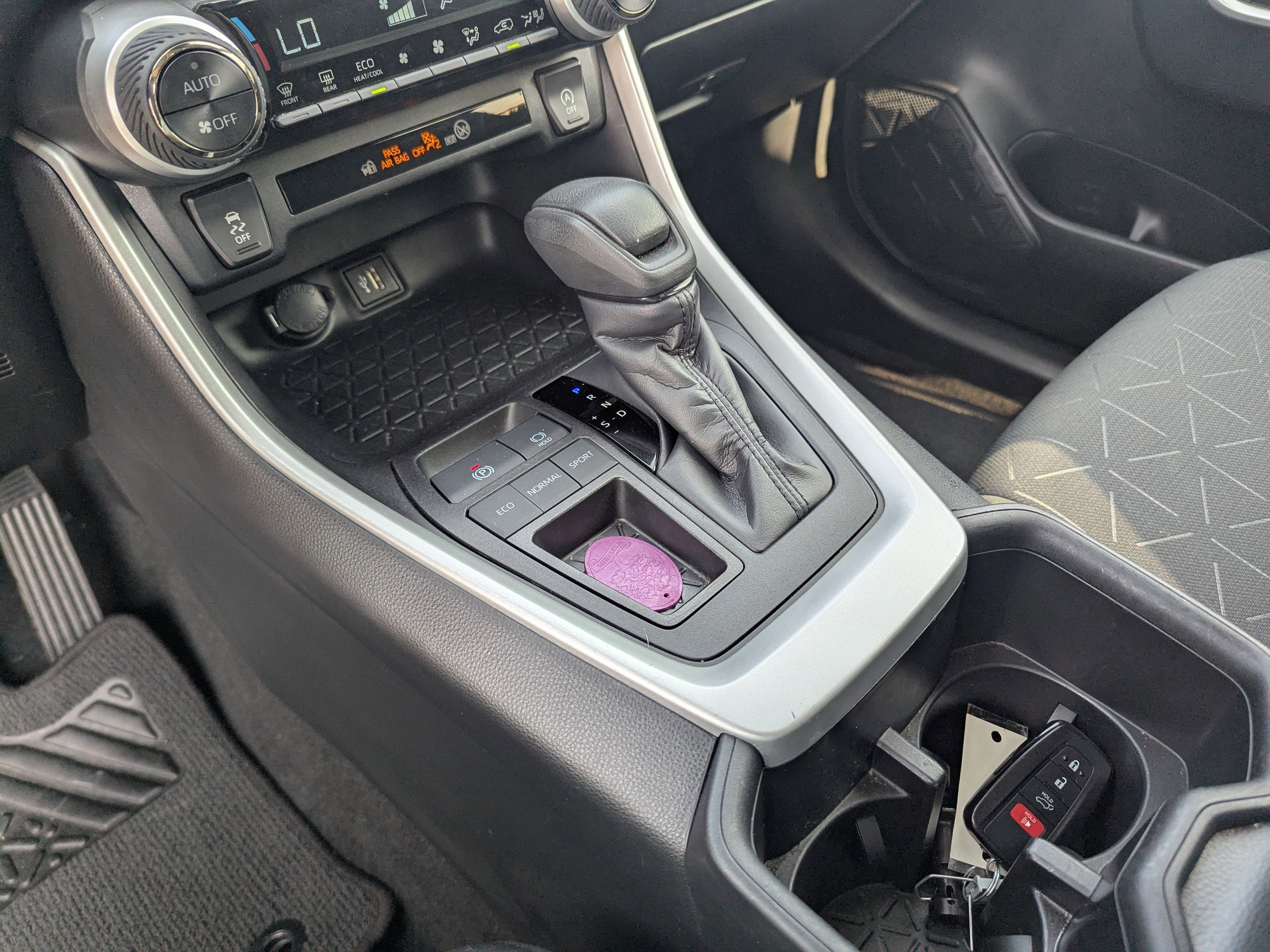 Certified 2024 Toyota RAV4 XLE w/ Convenience Package image 21