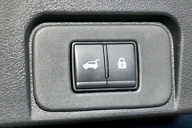 Used 2024 Nissan Rogue SV image 14