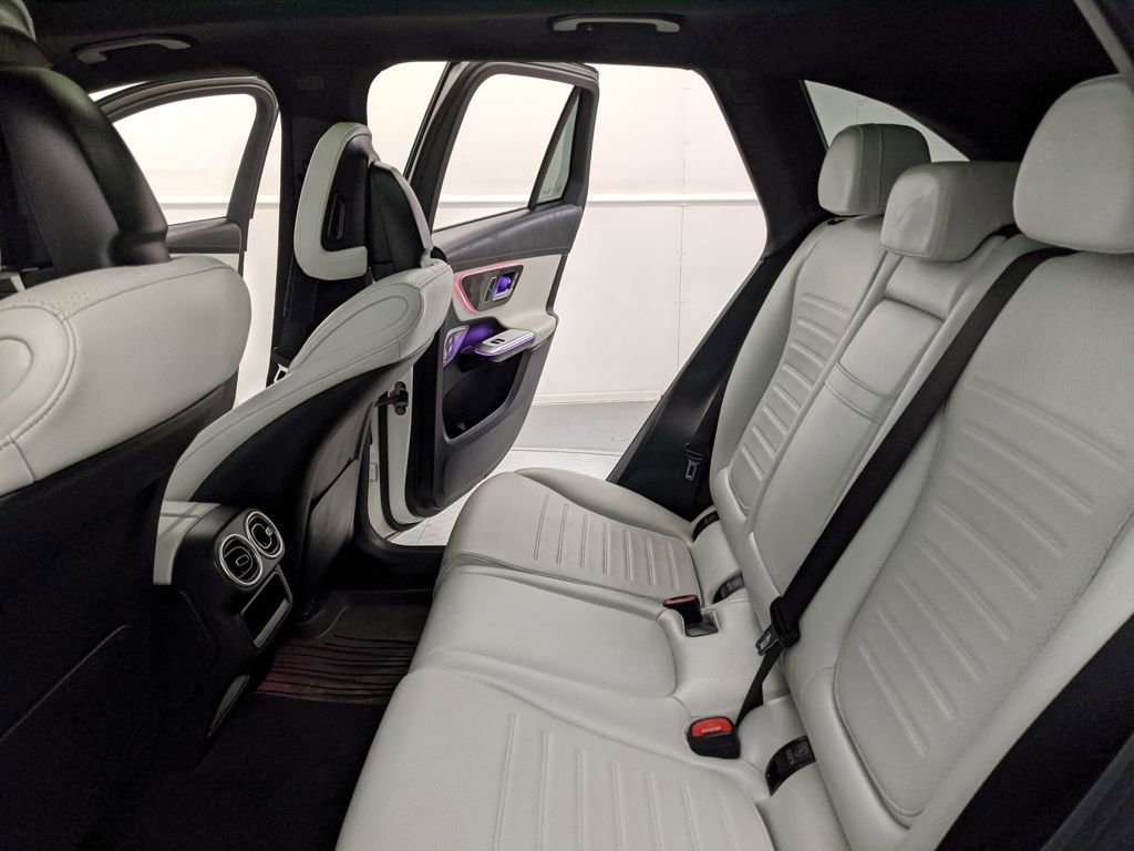 Used 2023 Mercedes-Benz GLC 300 4MATIC image 16