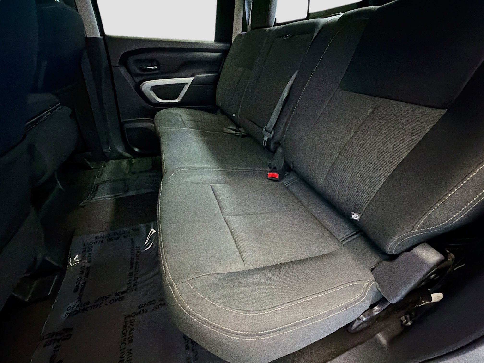 Used 2018 Nissan Titan SV image 13