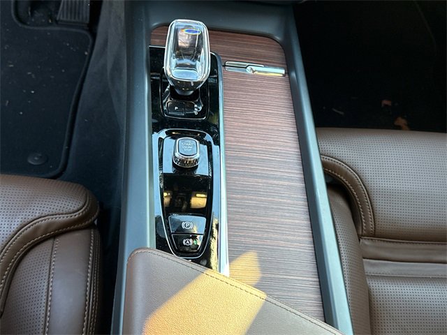 Used 2024 Volvo V60 B5 Cross Country Ultimate image 19