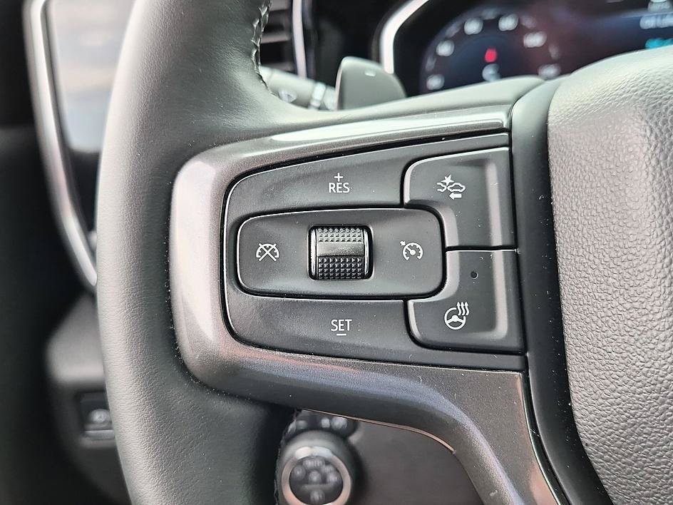 Certified 2025 Chevrolet Silverado 1500 High Country AWD/4WD image 17