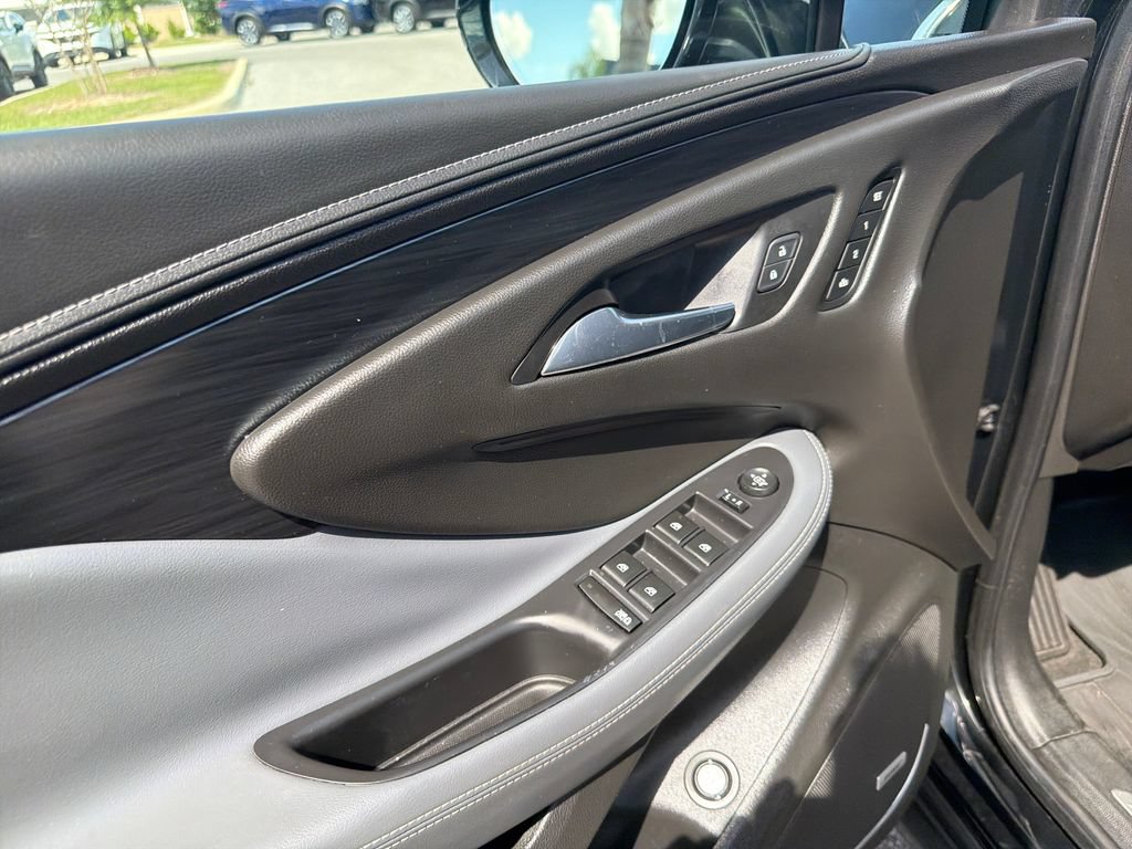 Used 2020 Buick Envision Premium AWD/4WD image 15