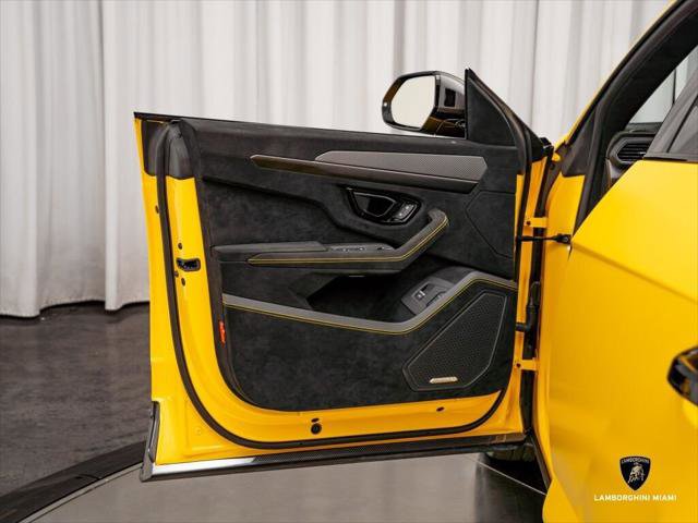 Used 2024 Lamborghini Urus Performante image 33