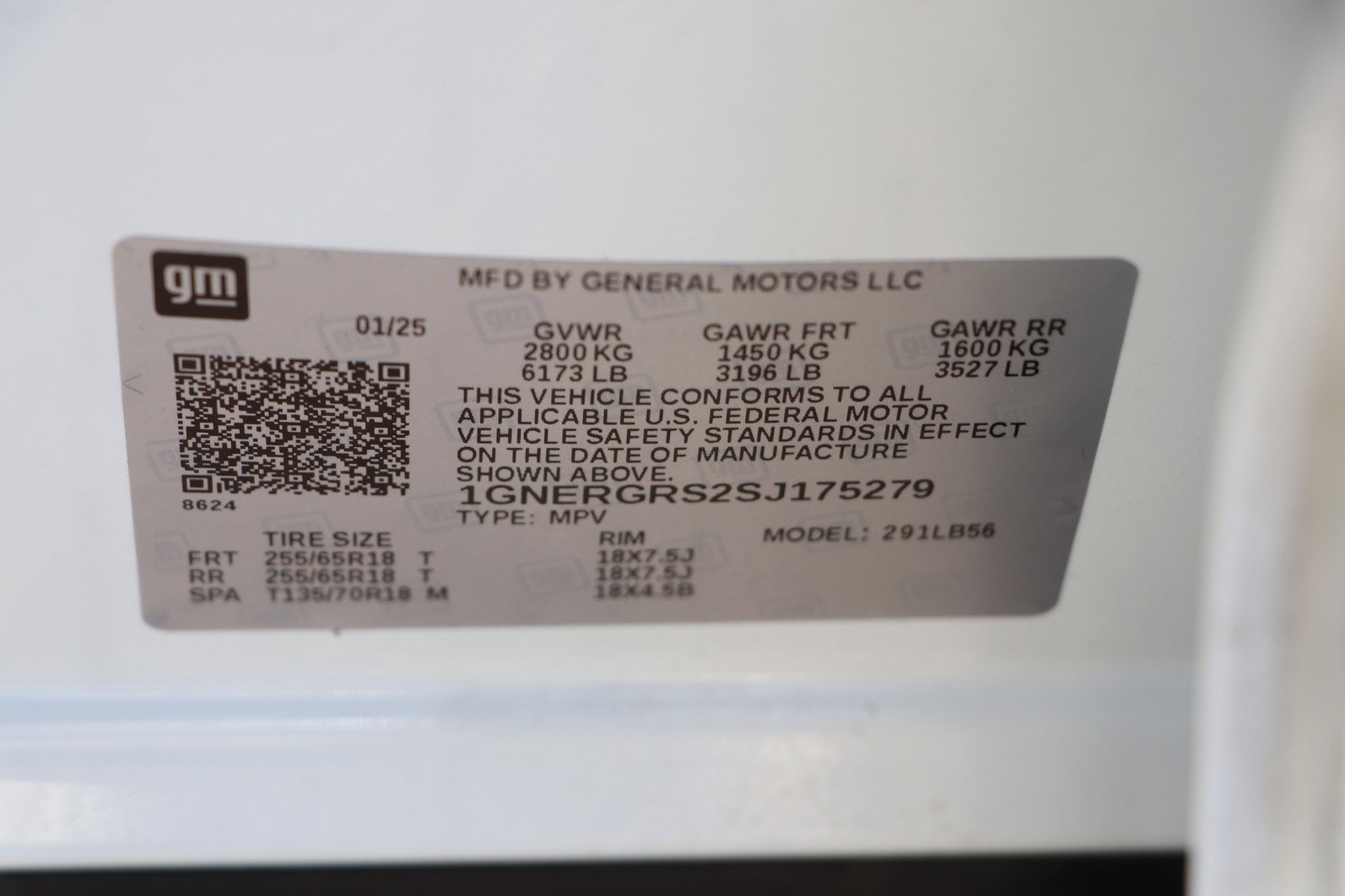 Used 2025 Chevrolet Traverse LT image 37