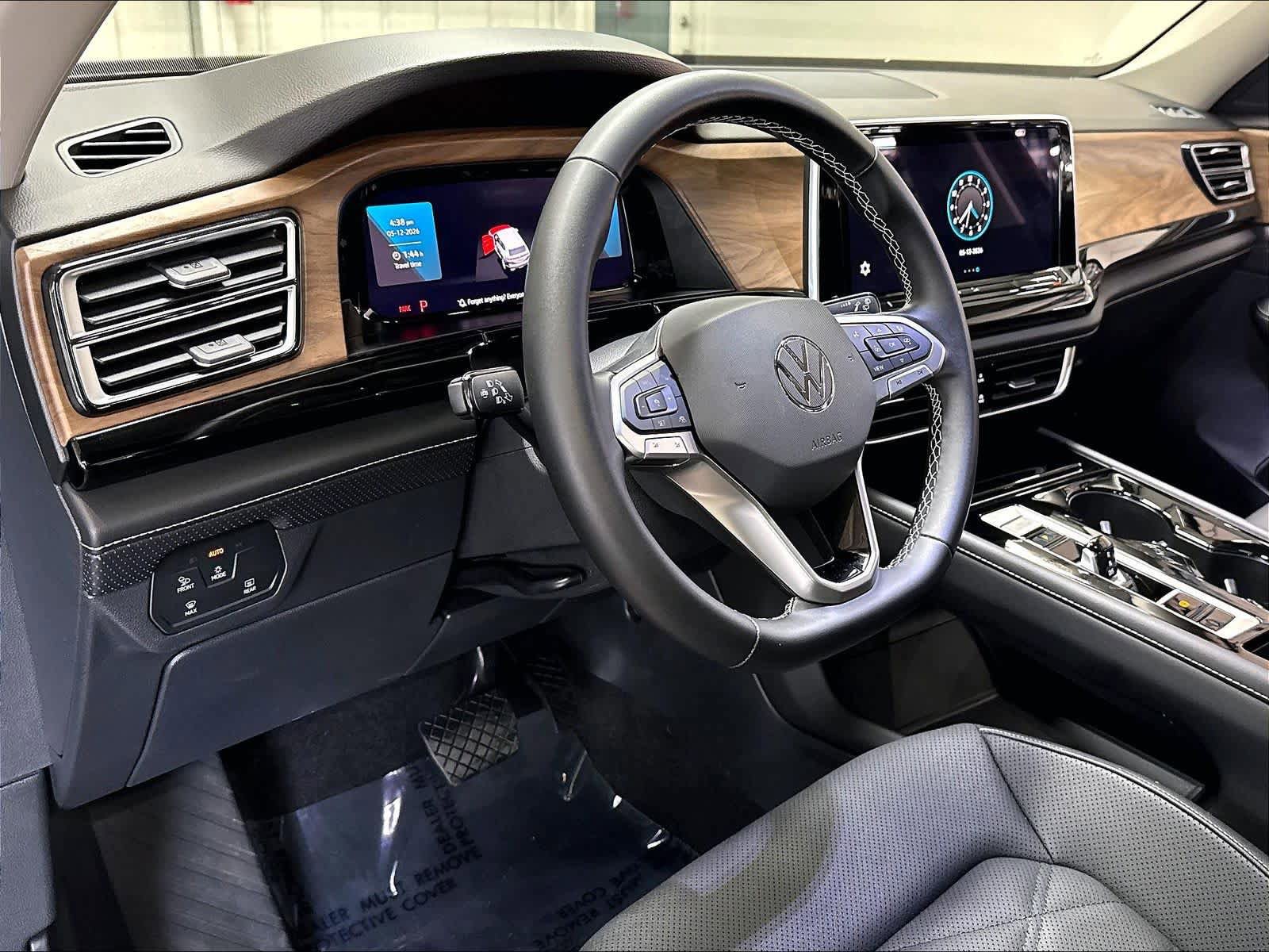 Certified 2026 Volkswagen Atlas SE w/ Panoramic Sunroof Package FWD image 20