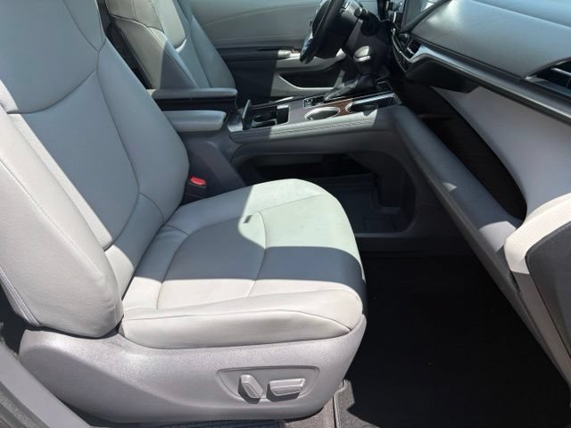 Used 2021 Toyota Sienna XLE AWD/4WD image 20
