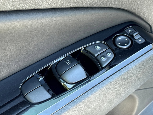 Certified 2025 Nissan Altima 2.5 SR w/ SR Premium Package FWD image 5