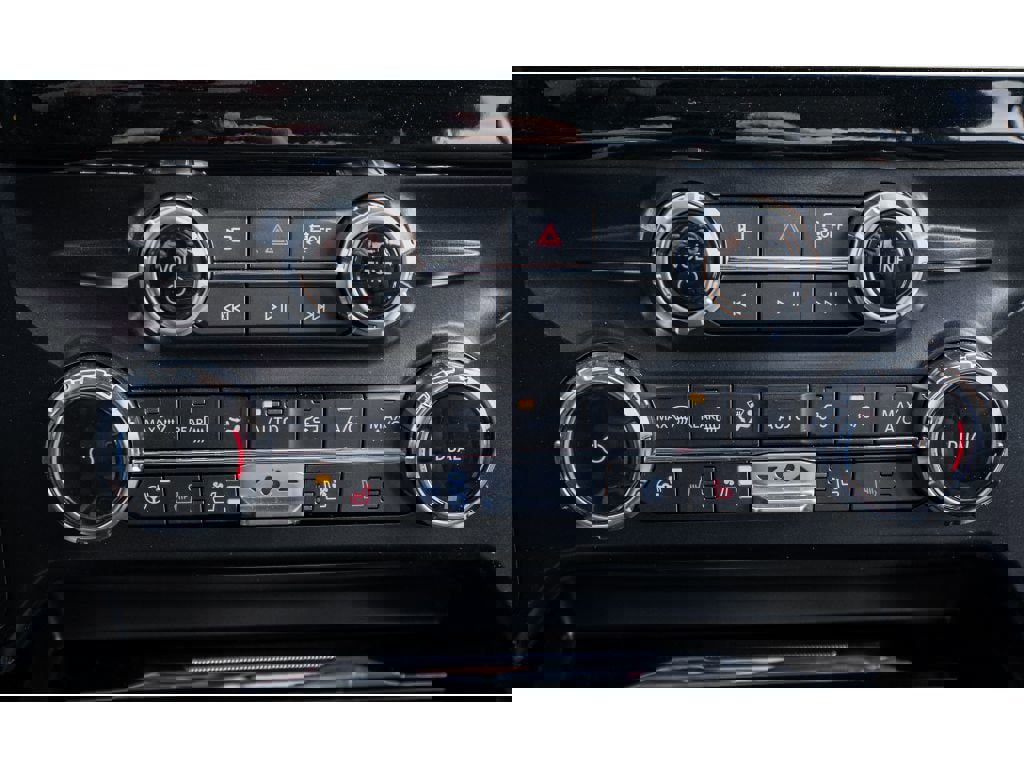 New 2026 Ford F250 Lariat w/ Black Appearance Package image 16