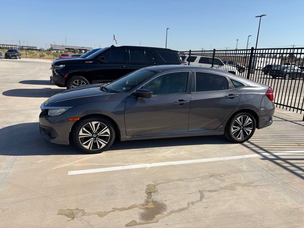 Used 2017 Honda Civic EX-T image 2