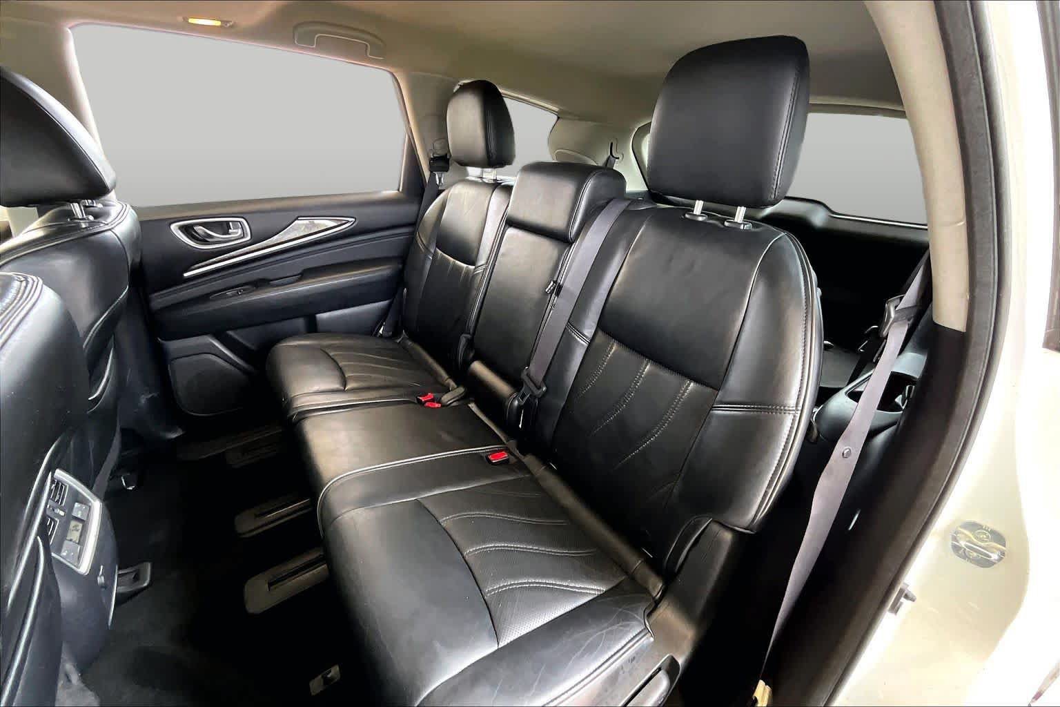 Used 2013 INFINITI JX35 FWD w/ Premium Pkg image 18