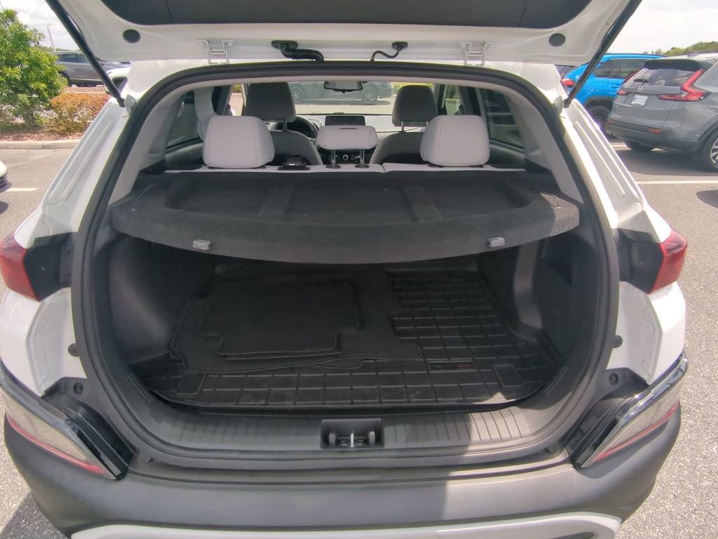 Used 2022 Hyundai Kona SEL image 13