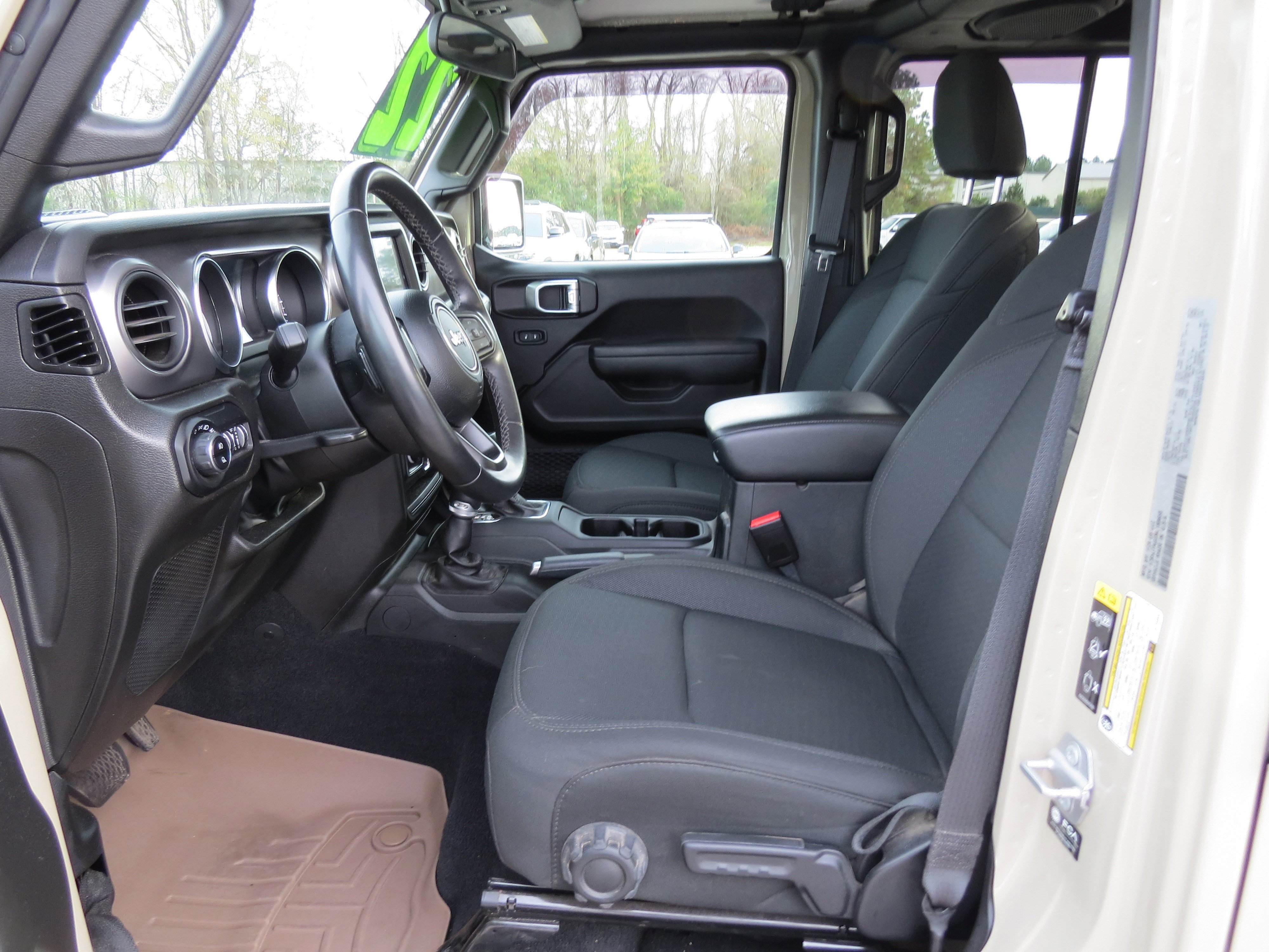 Used 2022 Jeep Gladiator Willys image 19