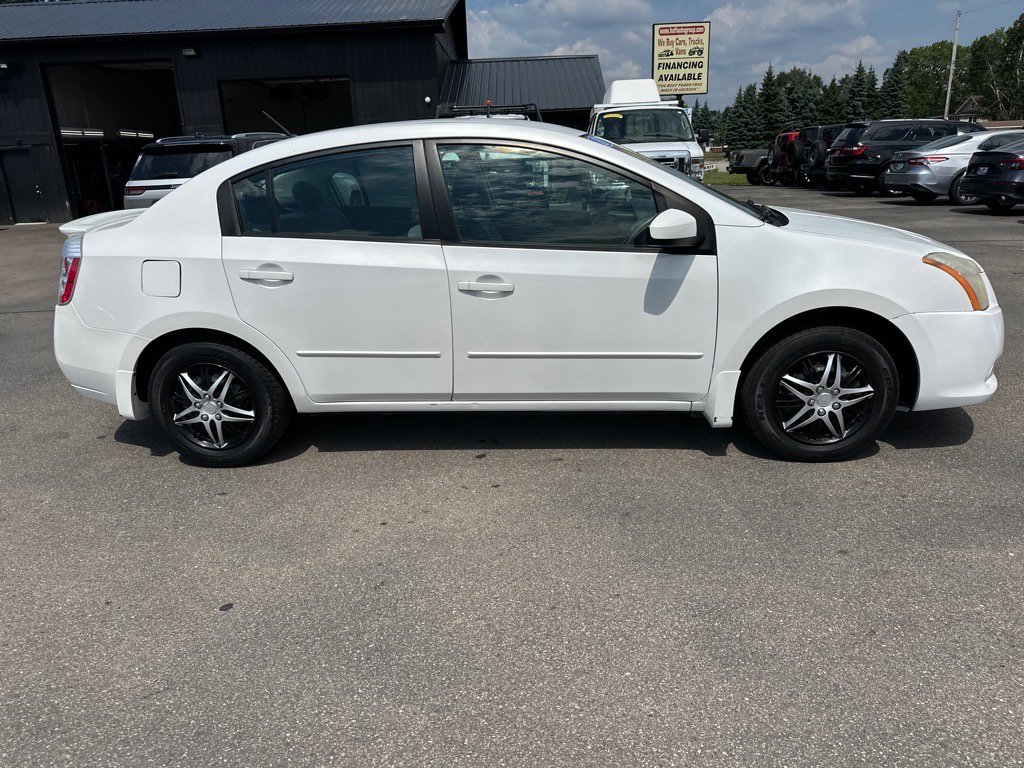 Used 2011 Nissan Sentra 2.0 image 2